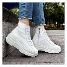 Cargar imagen en el visor de la galería, Tenis en bota de plataforma blanco